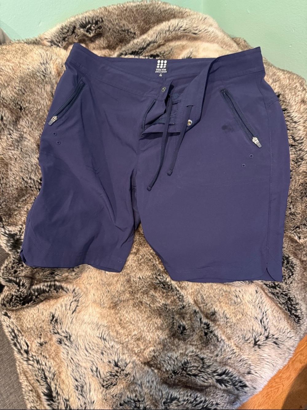 Title Nine Dark Navy 8 1/2 inch inseam Rogue Shorts
